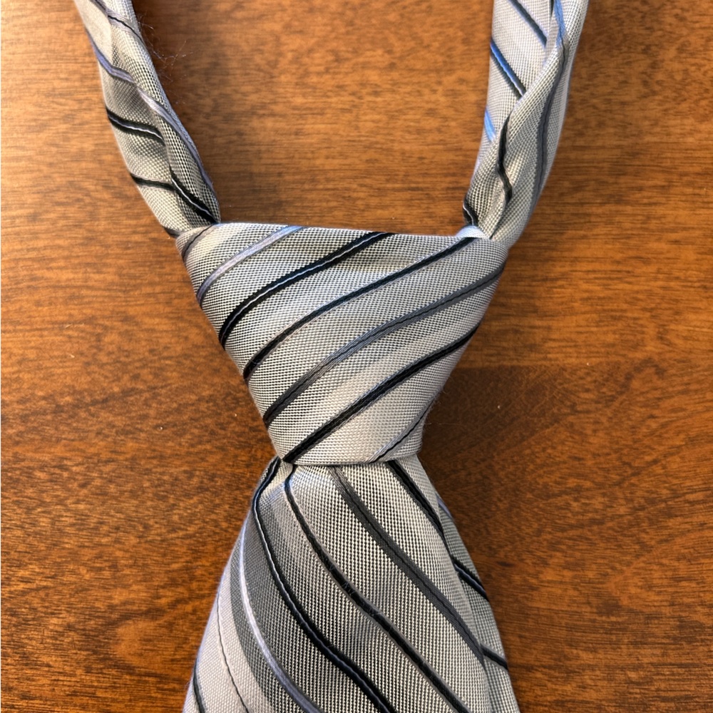 Perry Ellis Silver and Black Striped Tie